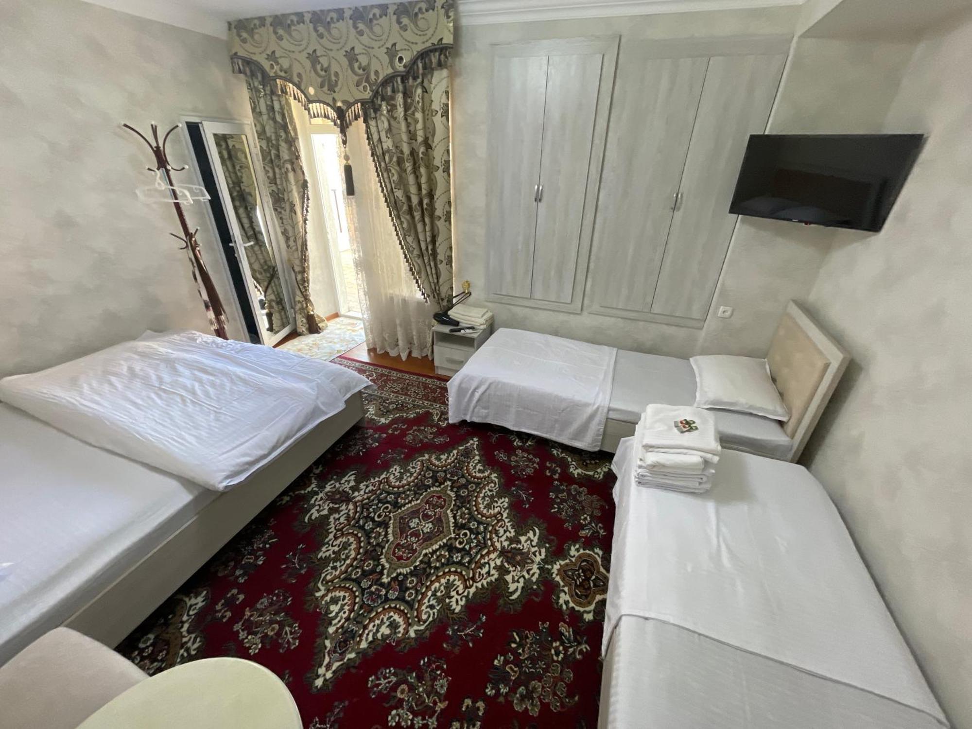Isfandiyor Hotel ซามาร์คันด์ ภายนอก รูปภาพ
